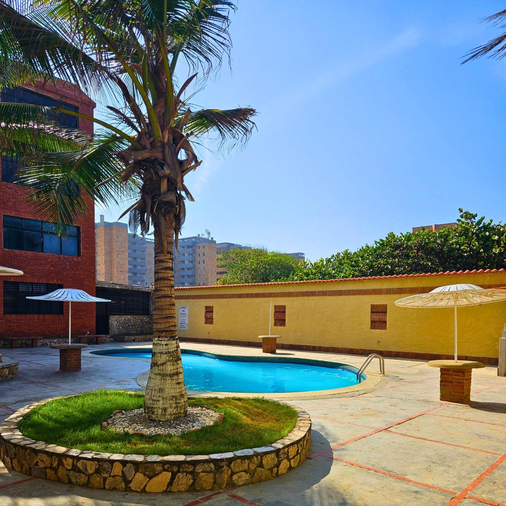 Tucacas, Frente Al Mar, Vista 180 Grados, Piscina Y Playa Privada Apartment Exterior photo